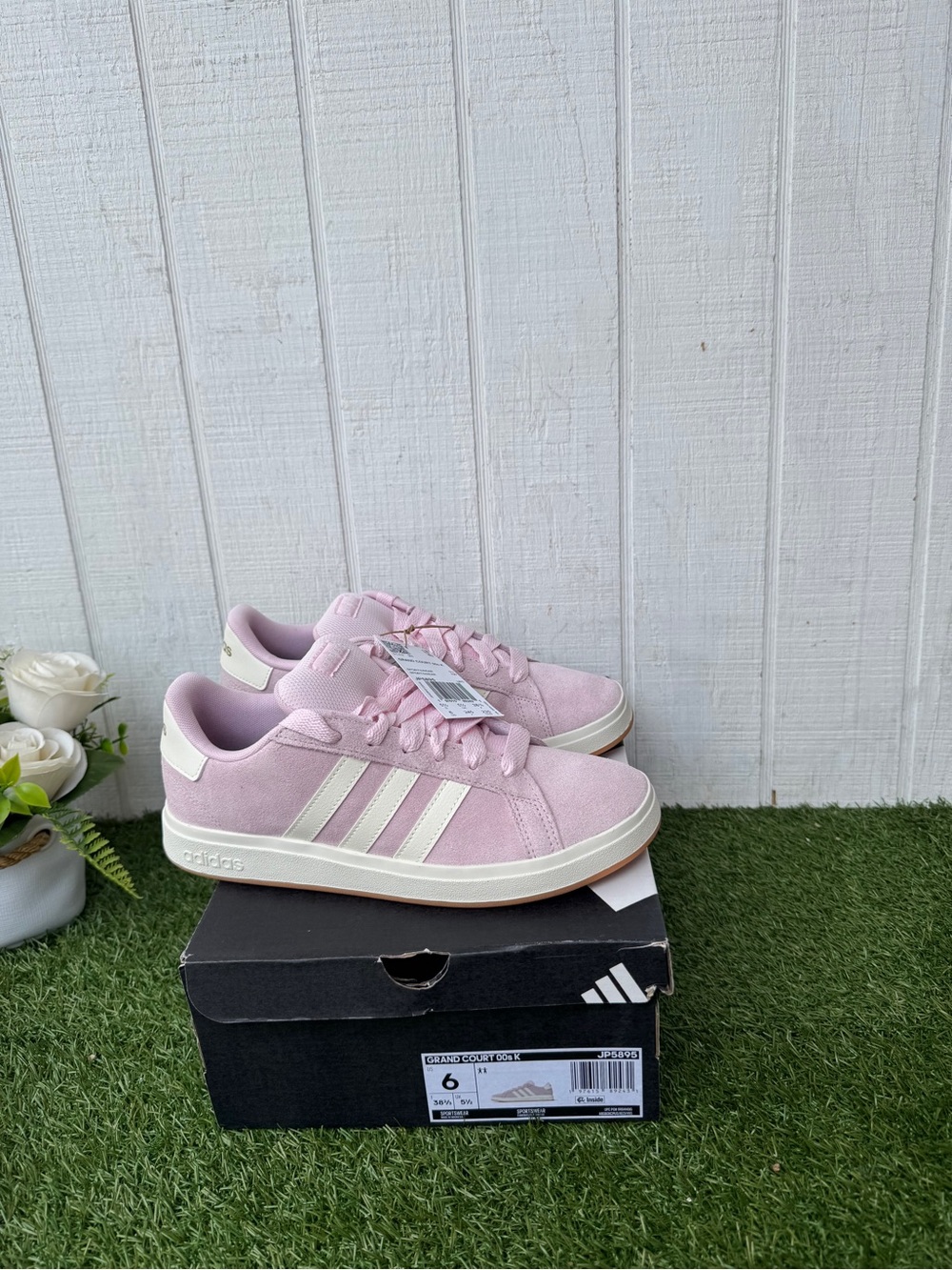 Adidas grand court 00’s Women’s Pink Suede Skate Sneakers size 7.5 youth 6 - Picture 5 of 10